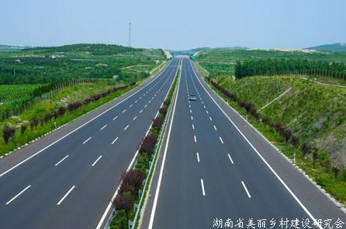 “十三五”末新建改建农村公路超过140万公里